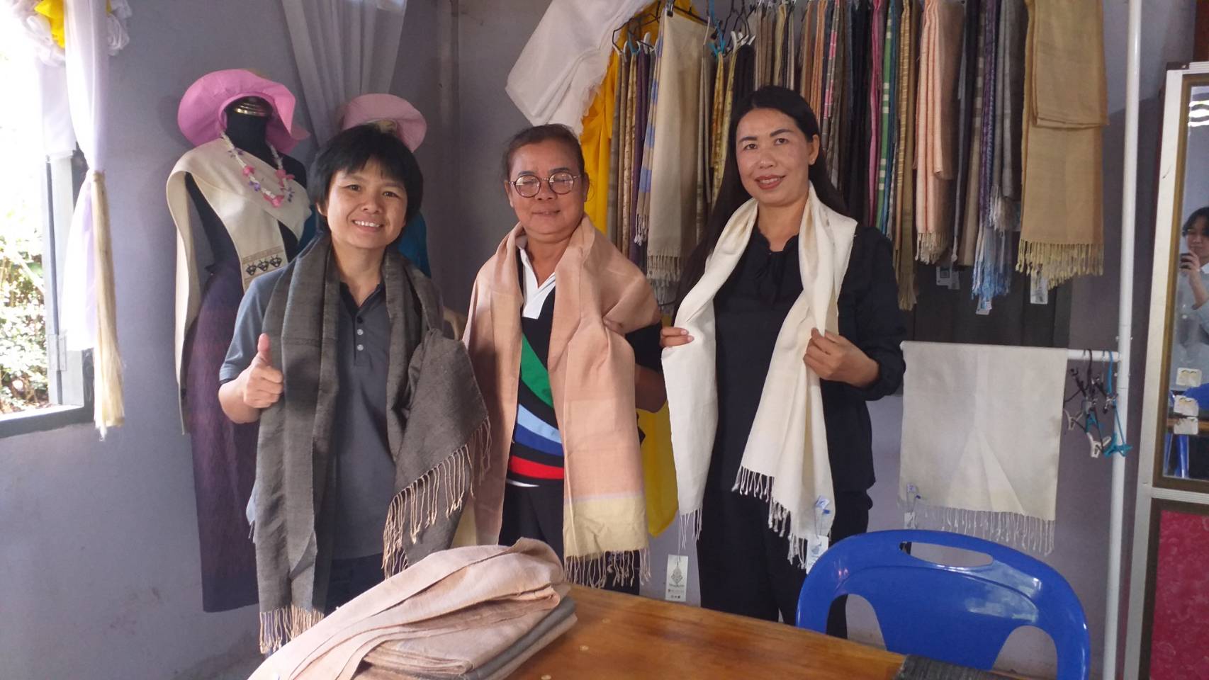 พช.เชียงแสน ติดตามการดำเนินงานกลุ่มอาชีพปลูกหม่อนเลี้ยงไหมครงวงจร บ้านสันธาตุ ต.โยนก