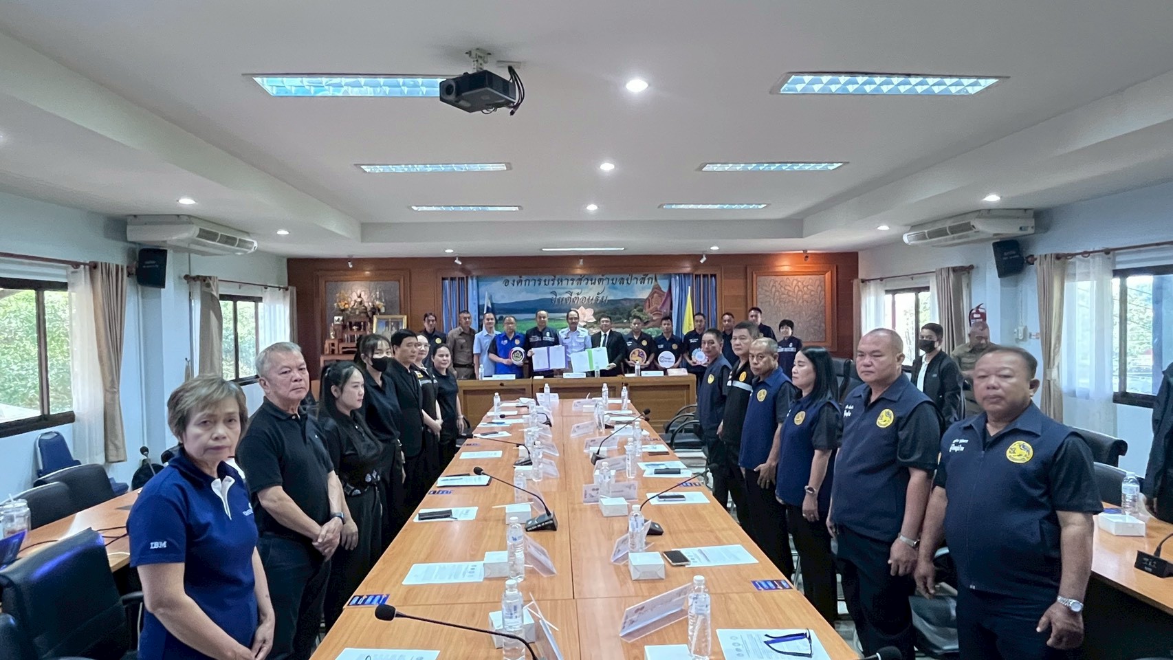 พช.เชียงแสน ประกาศวาระ “ตำบลเข้มแข็ง” พร้อมลงนามบันทึกข้อตกลงความร่วมมือ (MOU) ว่าด้วยการดำเนินงาน “ตำบลเข้มแข็ง ตามหลักปรัชญาของเศรษฐกิจพอเพียง”ประจำปีงบประมาณ 2569