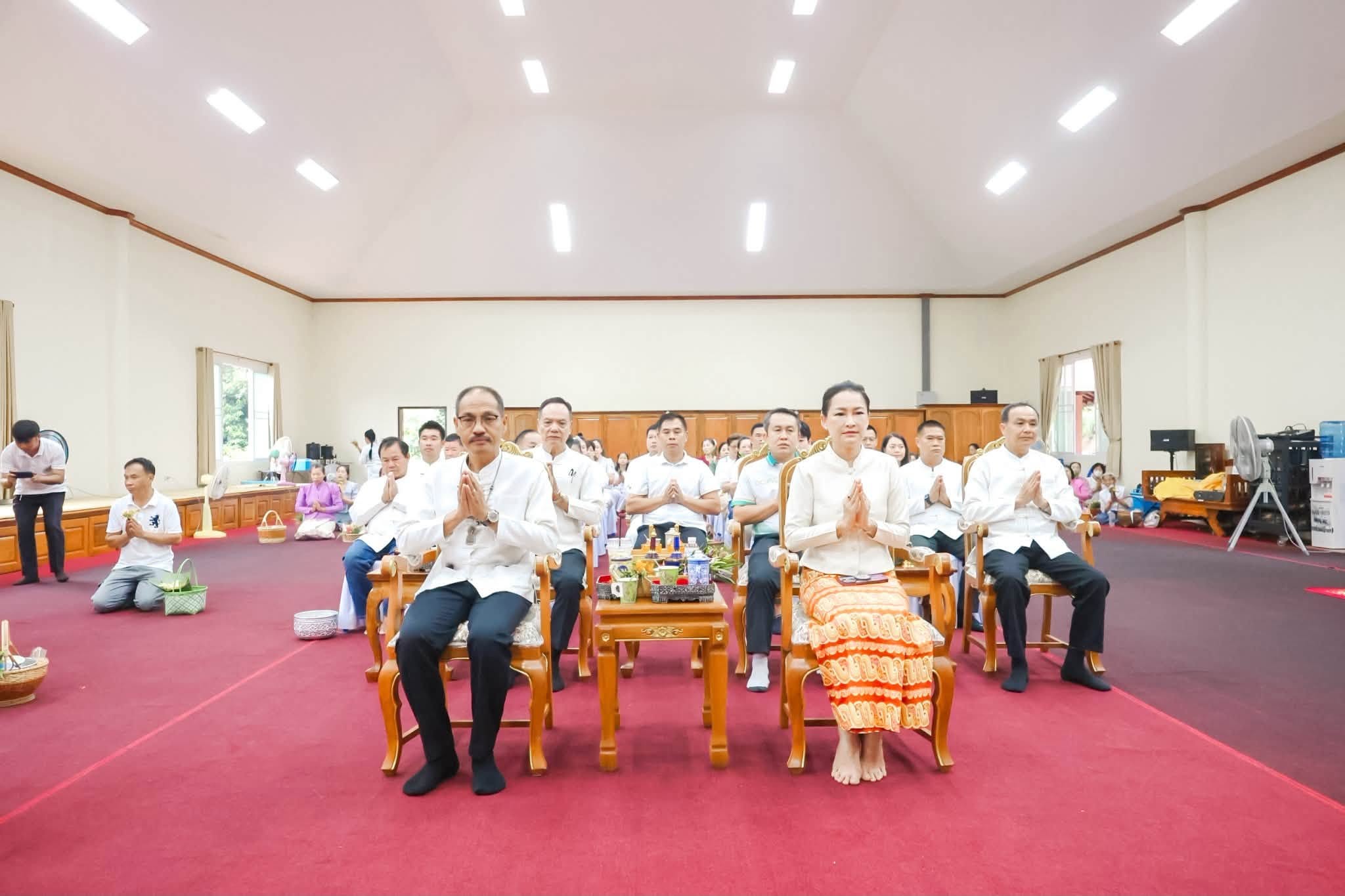 พช.เชียงแสน ร่วมโครงการ “วันพระสุขใจ นายอำเภอและส่วนราชการชวนไปทำบุญ” ประจำปี 2569